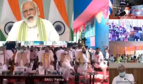 मोदी ने की नीतीश की तारीफ, कहा- घर घर पेयजल पहुंचाने की योजना प्रशंसनीय